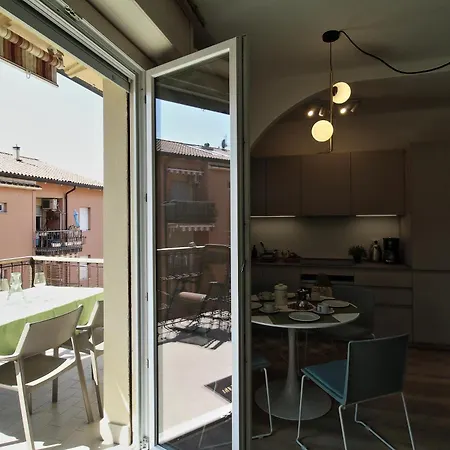 Bellissima Vista Lago, Privata,nuovo アパート *