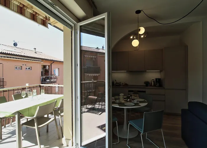 Bellissima Vista Lago, Privata,nuovo アパート *